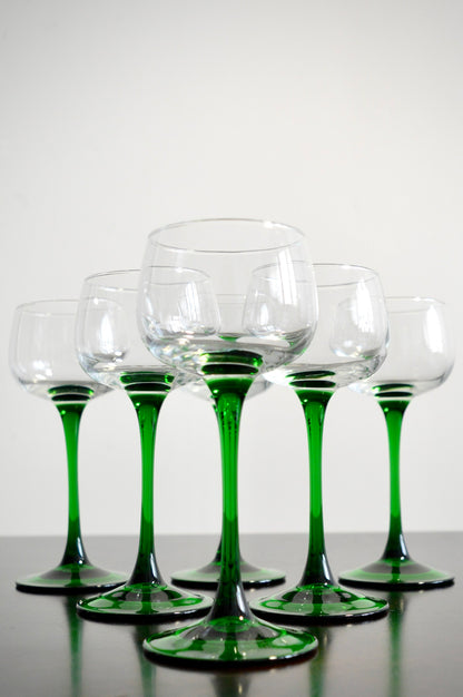 Luminarc France Green Stemmed Wine Glasses