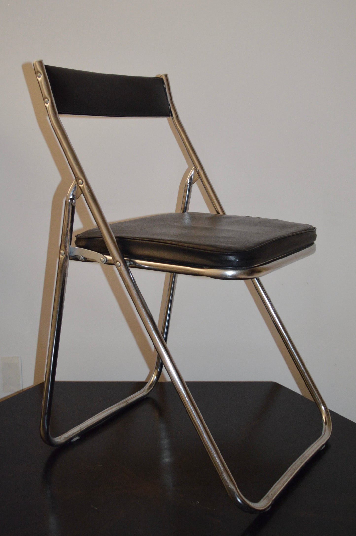 Mid Century Chrome & Black Vinyl 'Fujiset' Folding Chair