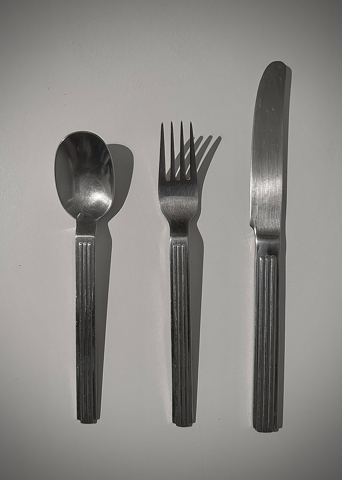 Ridge Pattern Flatware Set